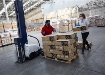 Világítástechnikai segélyszállítmányt indított a Tungsram Zágrábba