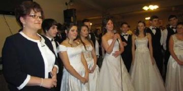 A nagyenyedi magyar közösség életerejét méltatta Potápi Árpád János a Bethlen-bálon