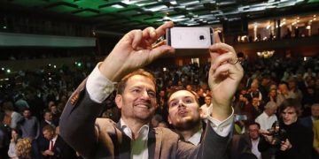 Szlovák választások – Tarolt az ellenzék, a jobboldali OLaNO nyert a nem hivatalos végeredmények szerint