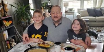 Felmentettek egy rendőrökre lövő férfit Floridában