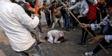 Több ember meglincseltek Indiában, mert gyerekrablónak nézték őket