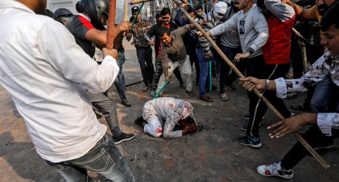 Több ember meglincseltek Indiában, mert gyerekrablónak nézték őket