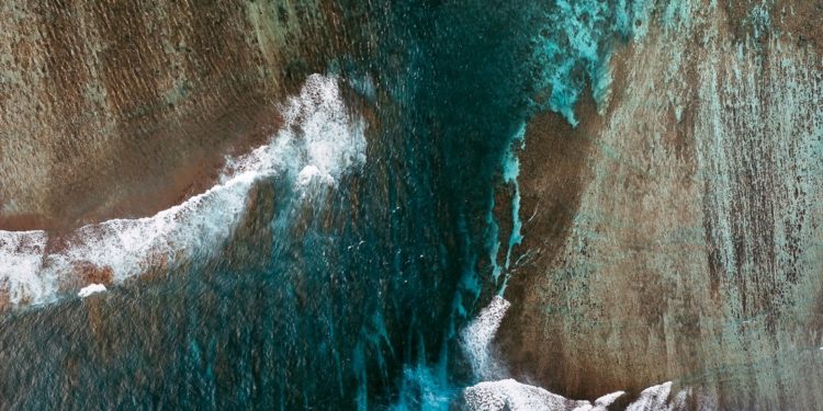 A felhők „kifehérítésével” védenék a Nagy-korallzátonyt a globális felmelegedéstől