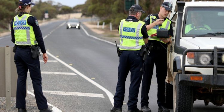 Ausztráliában rendőröket gázolt halálra egy teherautó
