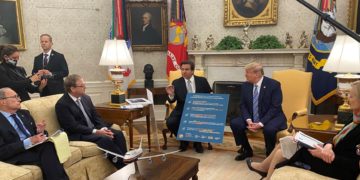 Vírustesztek bevezetését fontolgatja Washington néhány nemzetközi légi járaton