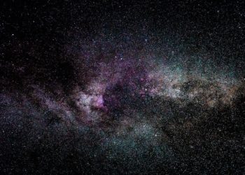 Messze… Messze… Egy távoli naprendszerben. A Jupiternél háromszor nagyobb tömegű bolygót fedeztek fel