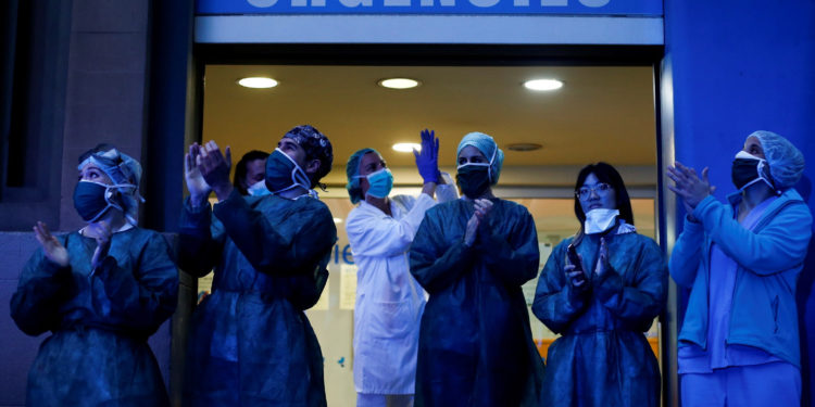 24 órás, folyamatosan frissülő hírcunami a koronavírussal kapcsolatban (Kedd 19 órától – Szerda 19 óráig)