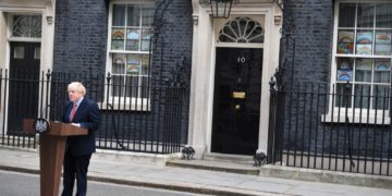 Boris Johnson: továbbra is az újabb járványhullám megakadályozása a legfontosabb