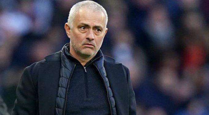 Jose Mourinho, óriási szégyenben a Tottenham Hotspur nyilvános edzése miatt (videó)
