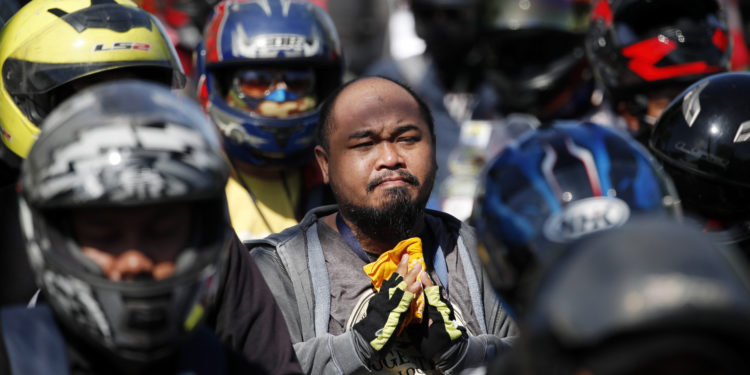 Megöltek egy rádiós újságírót a Fülöp-szigeteken, megszüntette adásait a legnagyobb műsorszóró