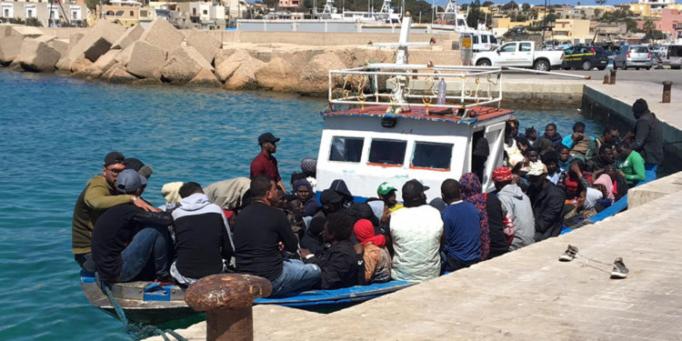 Az olasz hatóságok lefoglalták az Aita Mari civilhajót is