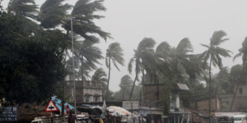 Indiában és Bangladesben többen meghaltak és milliókat kellett kiköltöztetni az Amphan ciklon miatt