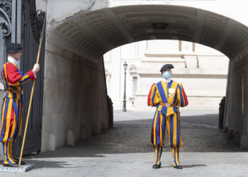 A londoni ingatlanbotrány miatt a Vatikán őrizetbe vett egy brókert