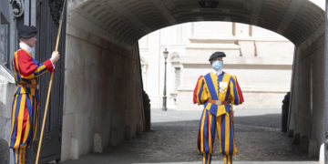 A londoni ingatlanbotrány miatt a Vatikán őrizetbe vett egy brókert