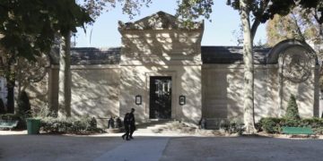 Egy párizsi műemlék épület, a francia forradalom idején kivégzett emberek százainak maradványait rejtheti