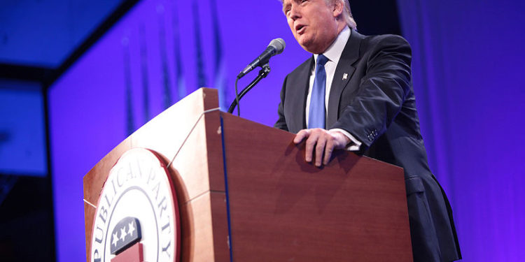 Donald Trump New York kormányzójával egyeztetett a gazdaság újraindításáról