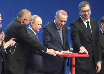 Októbertől 4,2 milliárd köbméter orosz gázt vásárol egy évre Magyarország