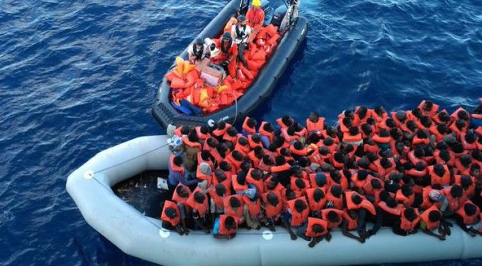 Egy migránsokat szállító csónak süllyedt el Líbia partjainál, többen eltűntek