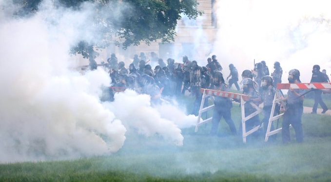 Az erőszak elharapódzásáért a „radikális baloldalt” is okolja Donald Trump