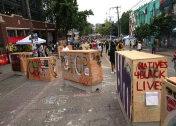 Seattle tüntetők által elfoglalt zónájában megöltek egy tizenévest