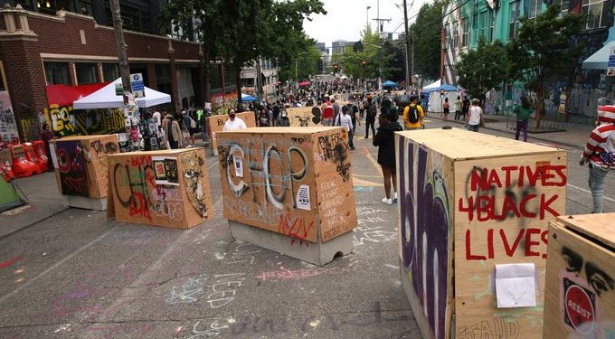 Seattle tüntetők által elfoglalt zónájában megöltek egy tizenévest