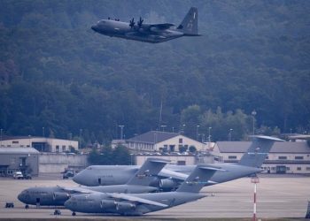 A Németországban állomásoztatott amerikai katonák számát 9500 fővel csökkentik