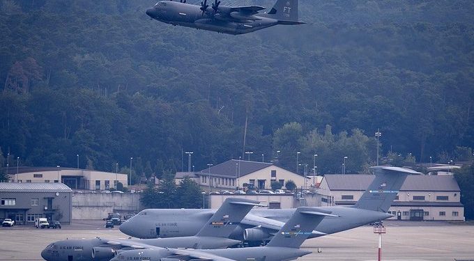 A Németországban állomásoztatott amerikai katonák számát 9500 fővel csökkentik