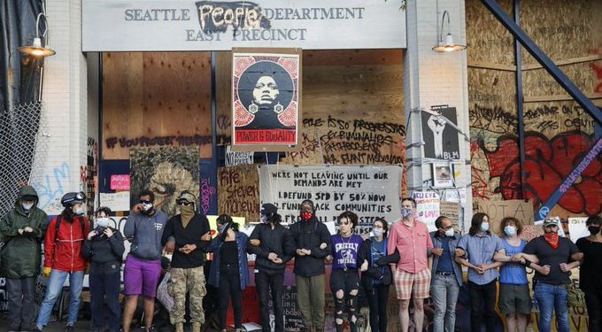 Kész segítséget nyújtani a szövetségi kormány a rend helyreállításához Seattle-ben