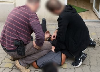 Tíztagú bűnszervezetet számoltak fel a nyomozók