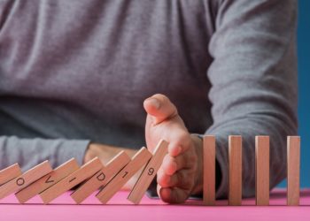 Preventing new coronavirus Covid 19 disease to spread widely