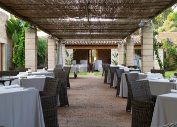 restaurant on the lawn