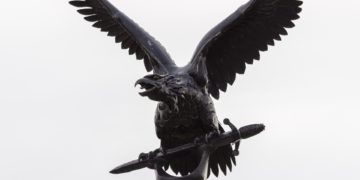 a XII. kerület új második világháborús emlékművet állítana és átminősítené a turulszobrot