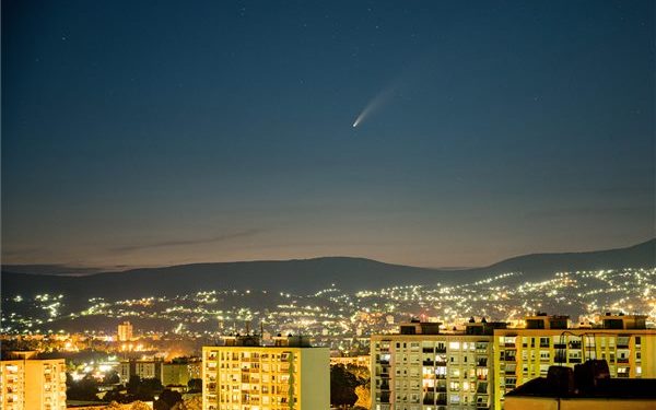 NEOWISE-üstökös (fotók)