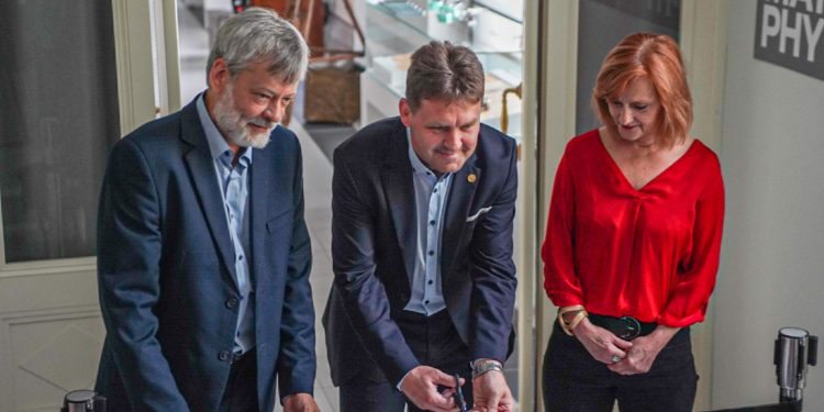 A szegedi Belvárosi moziban filmtörténeti kiállítás és VR-élménytár nyílt (videó)