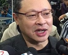 A hongkongi demokráciáért harcoló legismertebb személyiséget elbocsájtották egyetemi állásából