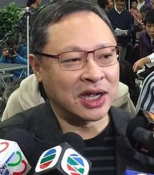 A hongkongi demokráciáért harcoló legismertebb személyiséget elbocsájtották egyetemi állásából