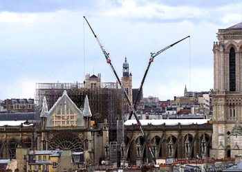 Notre-Dame helyreállításról vitáznak Franciaországban