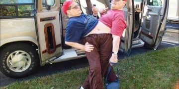 A világ leghosszabb életű összenőtt ikrei hatvannyolc évesen meghaltak