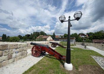 Egerben a vár több mint félmilliárd forintból helyreállított Zárkándy-bástyáját adták át