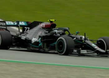 A szezon első pole pozíciója Bottasé