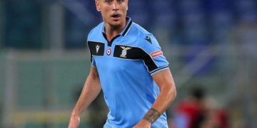 A Lazio védőjét négy meccsre tiltották el harapásért (videó)