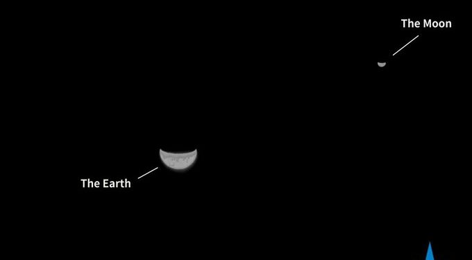 Kína múlt héten útnak indított Mars-szondája a Földről és a Holdról küldött fotót