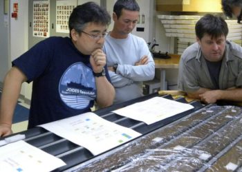 Tudósok  keltettek életre 100 millió éves mikrobákat