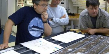 Tudósok  keltettek életre 100 millió éves mikrobákat