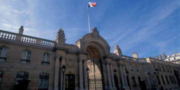 A francia kormány lemondott