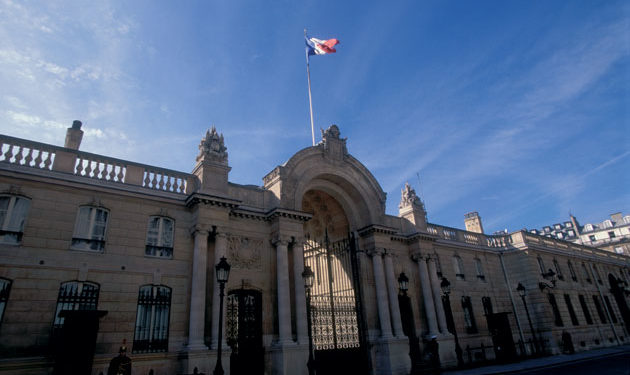 A francia kormány lemondott