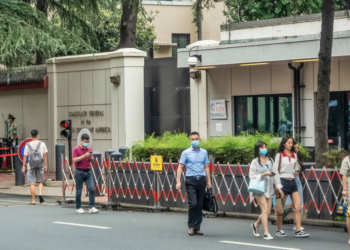 Bevonták az amerikai zászlót, kína birtokba vette a konzulátust