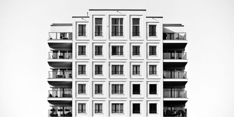 Ingatlanos bűnszervezet bukott le