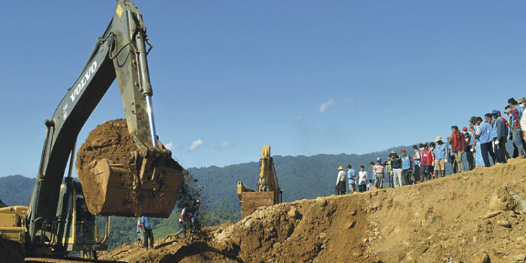 Legalább 50 bányász meghalt és 200 eltűnt (frissített)