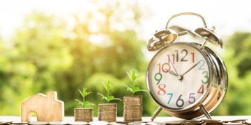 Csak a fogyasztók és az üzleti szolgáltatók kilátásai javultak júliusban